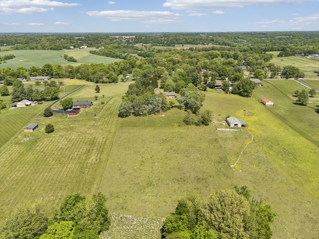 1690 Lawrence Ln, Springfield, TN 37172