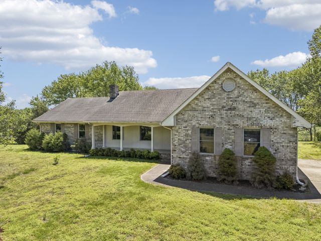 1690 Lawrence Ln, Springfield, TN 37172