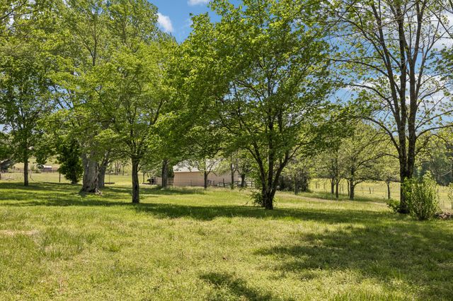 1690 Lawrence Ln, Springfield, TN 37172