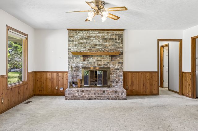 1690 Lawrence Ln, Springfield, TN 37172