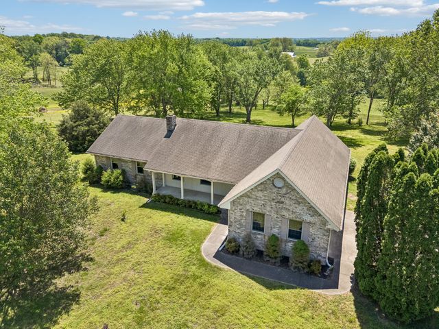 1690 Lawrence Ln, Springfield, TN 37172