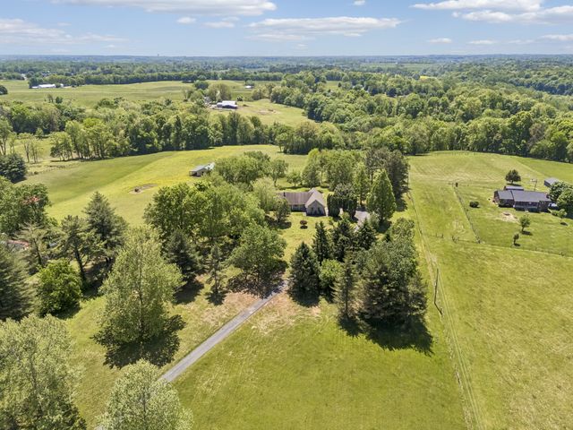 1690 Lawrence Ln, Springfield, TN 37172
