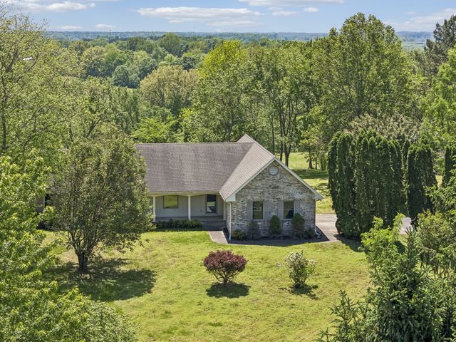 1690 Lawrence Ln, Springfield, TN 37172