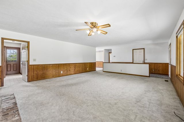 1690 Lawrence Ln, Springfield, TN 37172