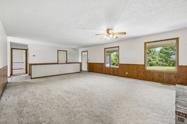 1690 Lawrence Ln, Springfield, TN 37172