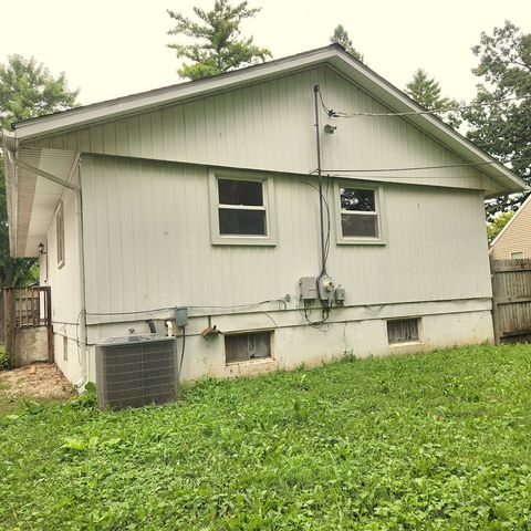111 WOODLAND Drive, Round Lake Beach, IL 60073
