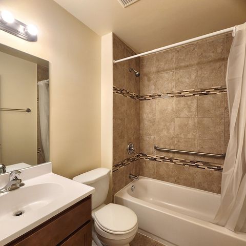 111 WOODLAND Drive, Round Lake Beach, IL 60073