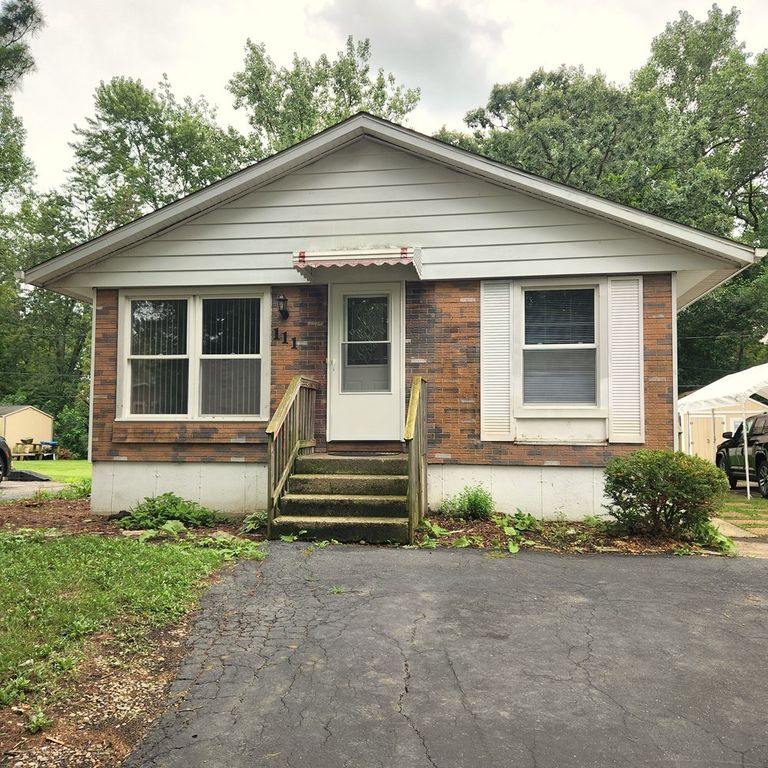 111 WOODLAND Drive, Round Lake Beach, IL 60073