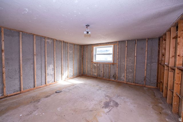 3571 N 950 W, Pleasant View, UT 84414