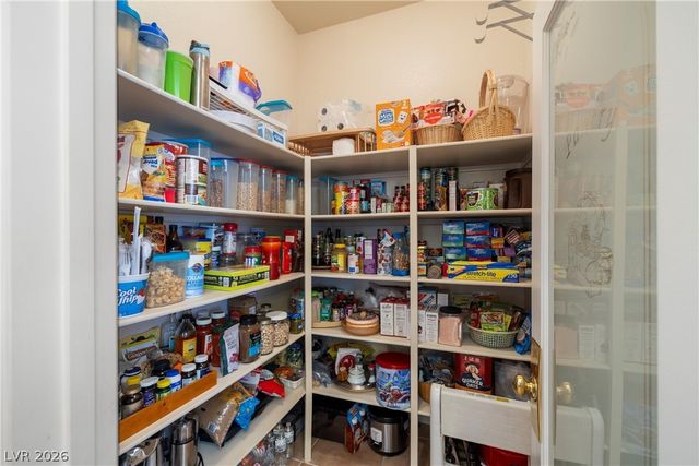 671 West Hickory Street, Pahrump, NV 89048