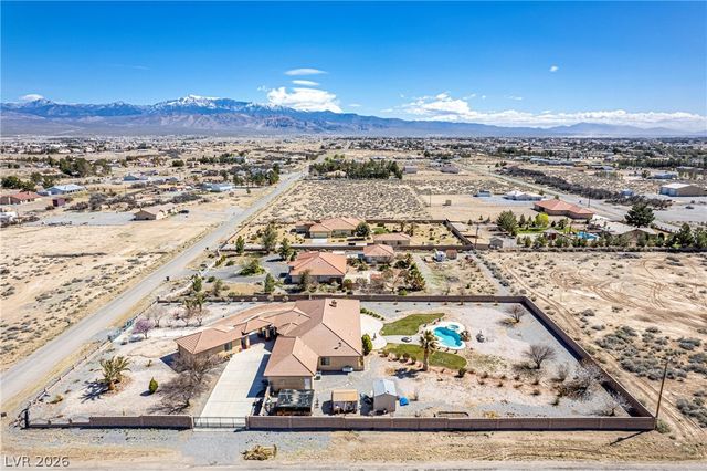 671 West Hickory Street, Pahrump, NV 89048