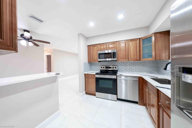 120 SW 29th Terrace, Fort Lauderdale, FL 33312