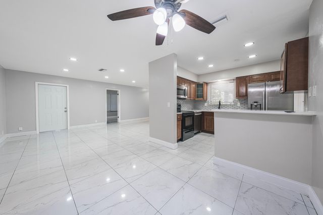 120 SW 29th Terrace, Fort Lauderdale, FL 33312