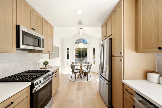 13942 Amber Sky Ln, San Diego, CA 92129