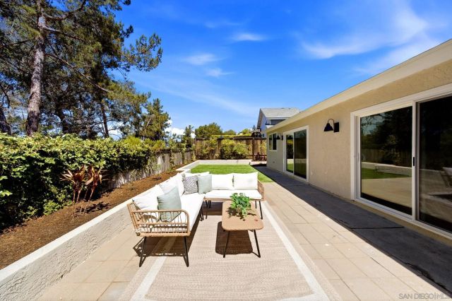 13942 Amber Sky Ln, San Diego, CA 92129