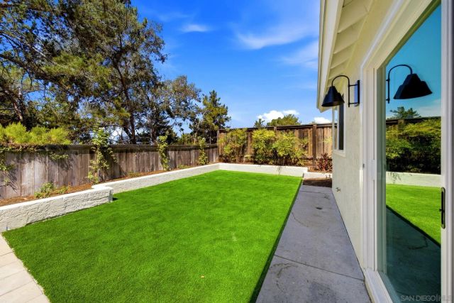 13942 Amber Sky Ln, San Diego, CA 92129