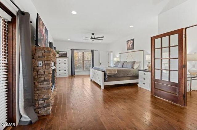 2099 Blue Iris Way, Sevierville, TN 37876