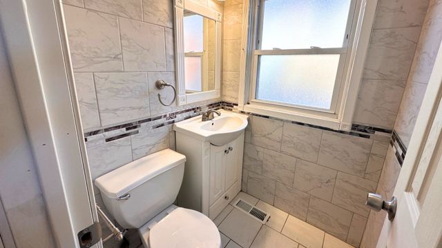 12741 S Manistee Avenue, Chicago, IL 60633