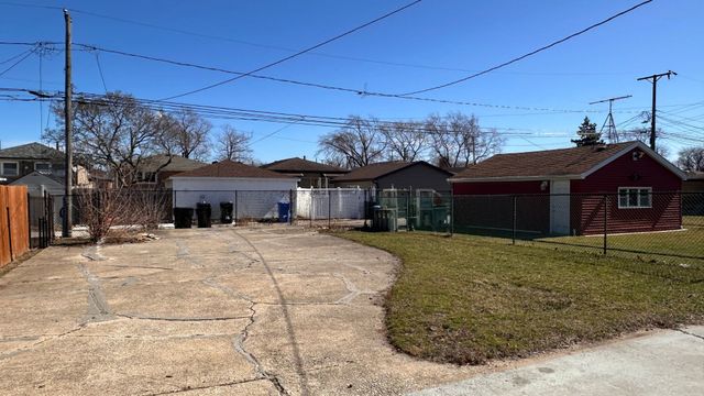 12741 S Manistee Avenue, Chicago, IL 60633