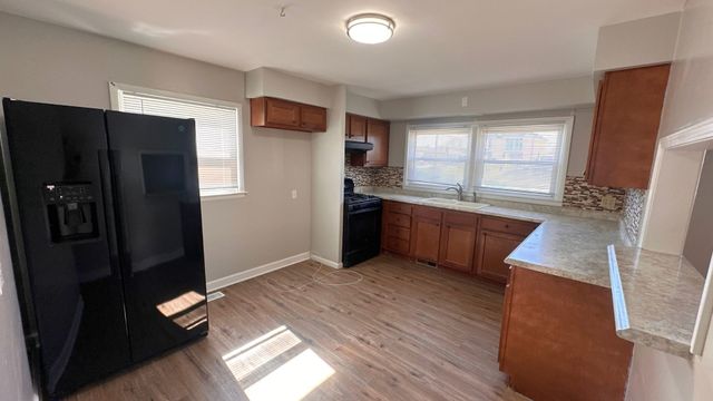 12741 S Manistee Avenue, Chicago, IL 60633