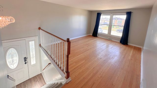 12741 S Manistee Avenue, Chicago, IL 60633