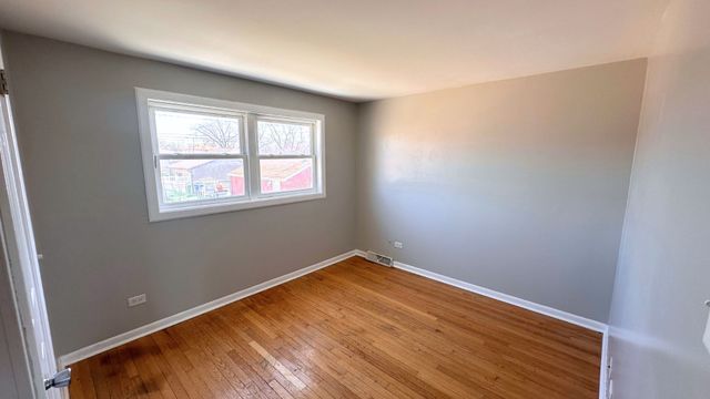 12741 S Manistee Avenue, Chicago, IL 60633