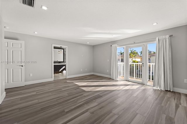 3110 NE 210th Ter, Aventura, FL 33180