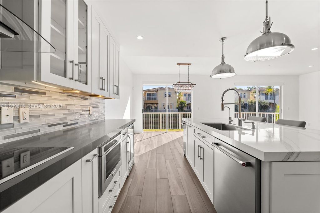 3110 NE 210th Ter, Aventura, FL 33180