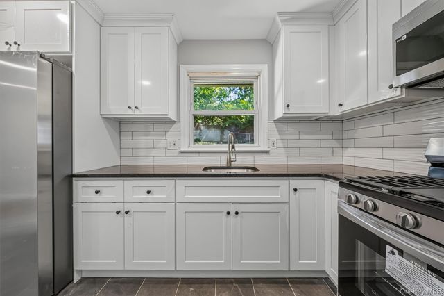 91 Myrtle Avenue, New Windsor, NY 12553