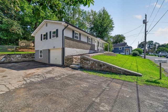 91 Myrtle Avenue, New Windsor, NY 12553