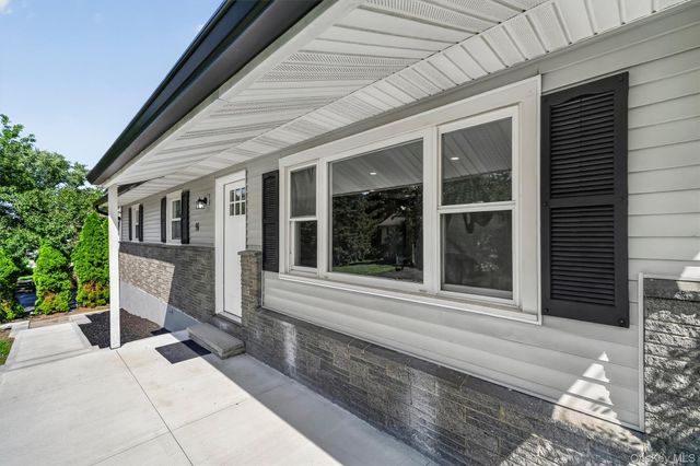 91 Myrtle Avenue, New Windsor, NY 12553