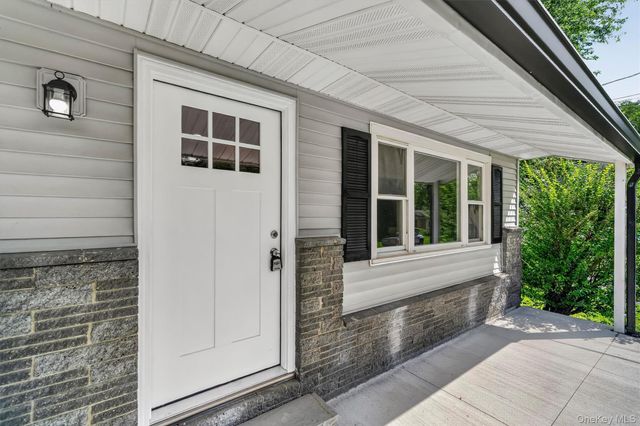 91 Myrtle Avenue, New Windsor, NY 12553