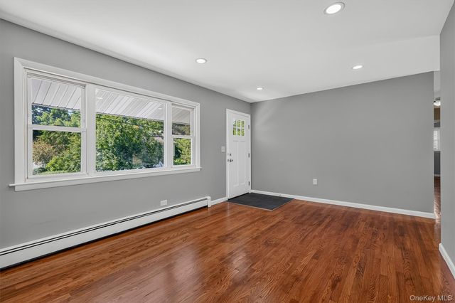 91 Myrtle Avenue, New Windsor, NY 12553