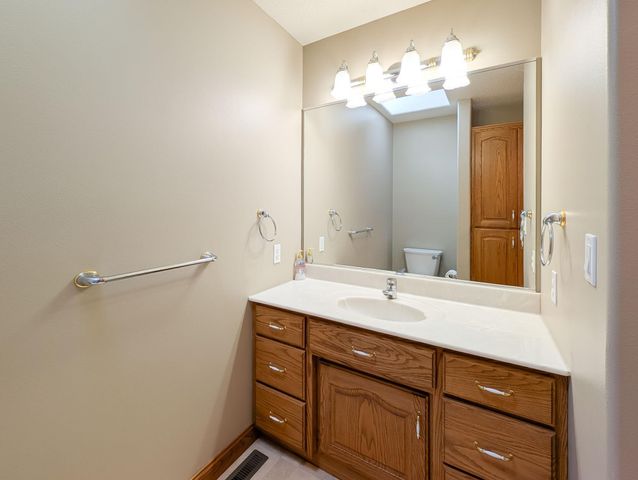 106 50th Avenue E, West Fargo, ND 58078