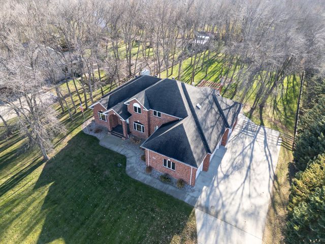 106 50th Avenue E, West Fargo, ND 58078