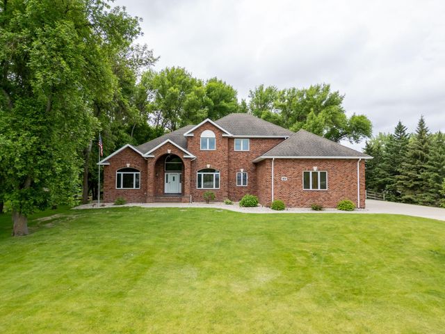 106 50th Avenue E, West Fargo, ND 58078