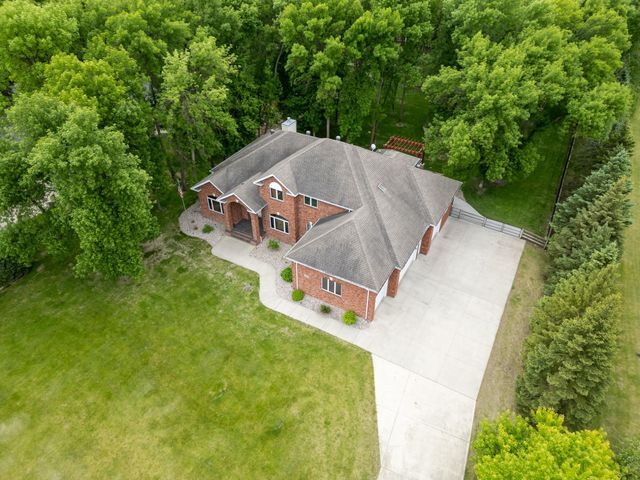 106 50th Avenue E, West Fargo, ND 58078