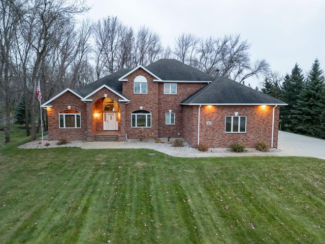 106 50th Avenue E, West Fargo, ND 58078