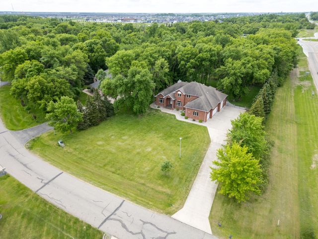 106 50th Avenue E, West Fargo, ND 58078