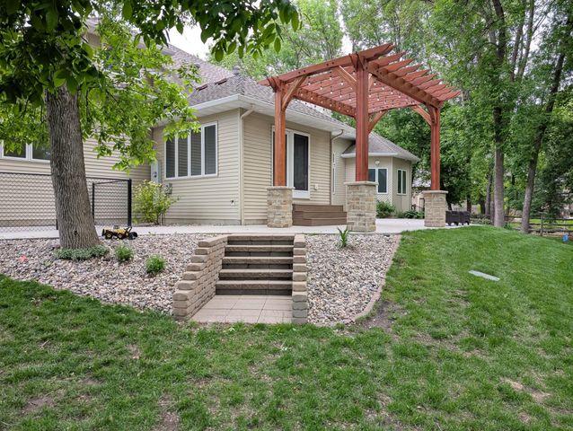 106 50th Avenue E, West Fargo, ND 58078