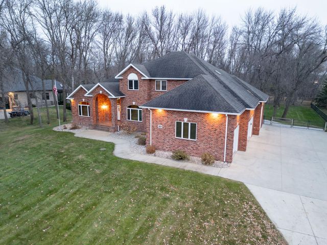 106 50th Avenue E, West Fargo, ND 58078