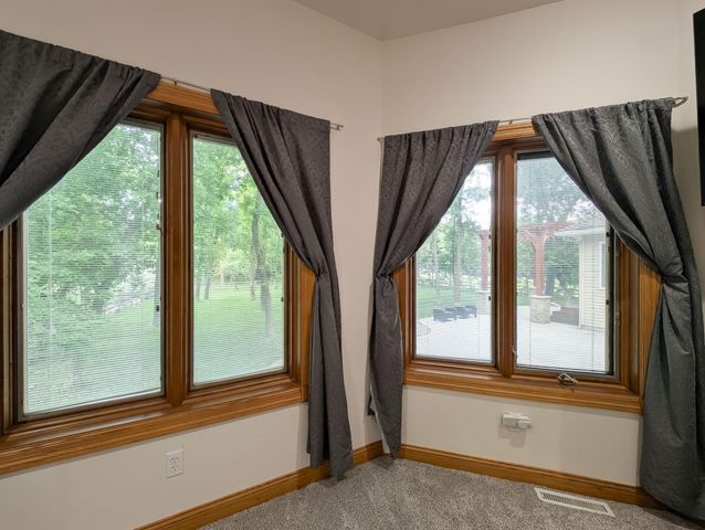 106 50th Avenue E, West Fargo, ND 58078