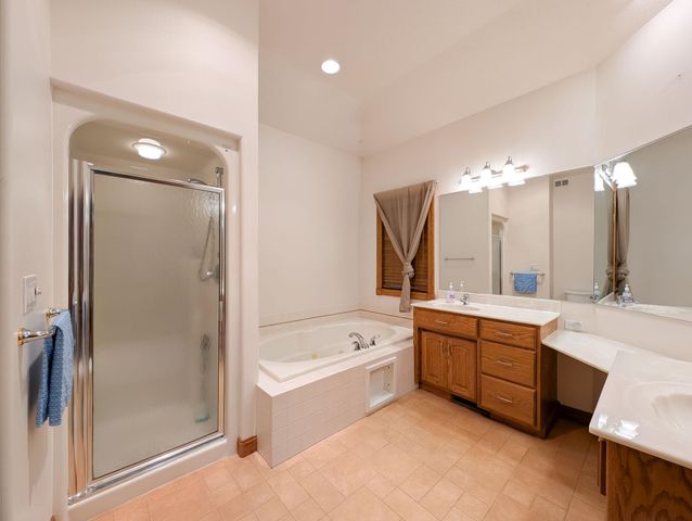 106 50th Avenue E, West Fargo, ND 58078