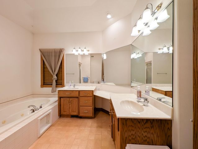 106 50th Avenue E, West Fargo, ND 58078