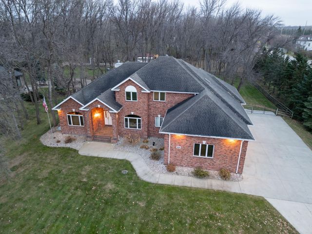 106 50th Avenue E, West Fargo, ND 58078