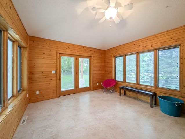 106 50th Avenue E, West Fargo, ND 58078