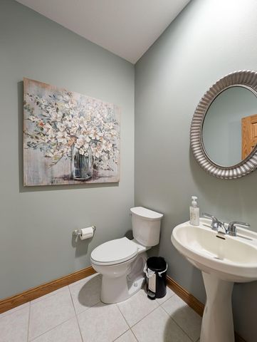 106 50th Avenue E, West Fargo, ND 58078