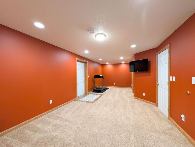 106 50th Avenue E, West Fargo, ND 58078