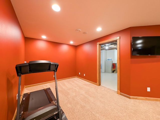 106 50th Avenue E, West Fargo, ND 58078