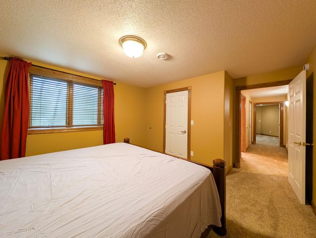 106 50th Avenue E, West Fargo, ND 58078